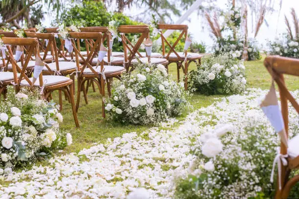 wedding flower arrangement abu dhabi