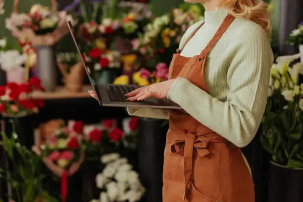 Fresh flower shop in sharjah online delivery