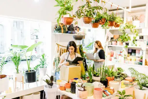 Flower Shop Dubai | Bouquets from AED 100