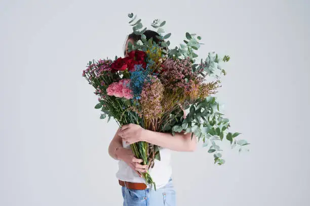 Fresh Flowers UAE AED 100