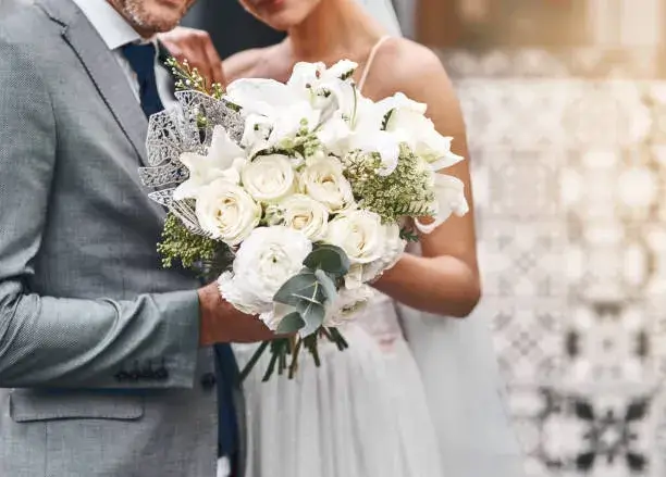 Best Flower Delivery Dubai for Weddings - AED 100 | flowersmart.ae