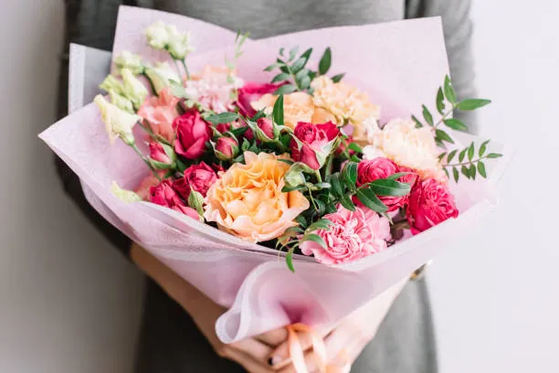 Flowers Online in UAE AED 100 | flowersmart.ae